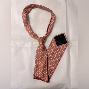 Men’s light red Dustin star tie 100 percent silk professionally workwear Corp‌‌